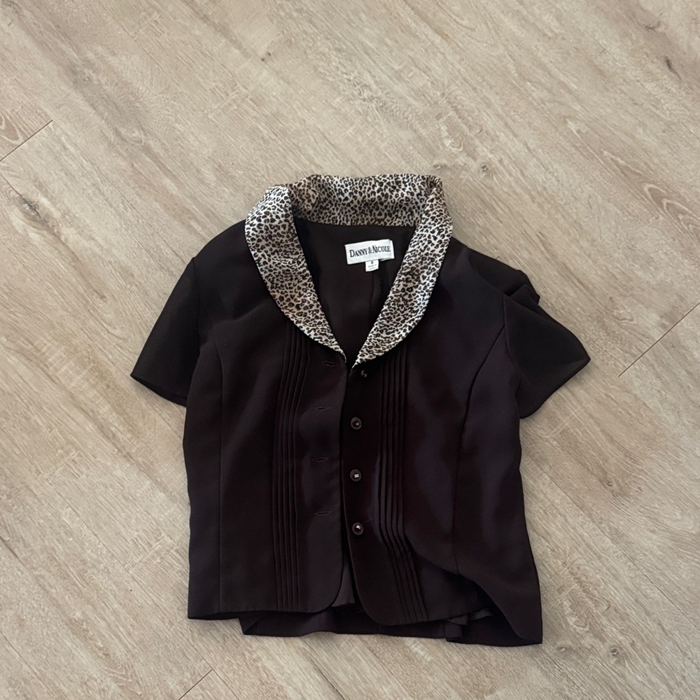 Dana Buchman Black Top with Animal Print Collar